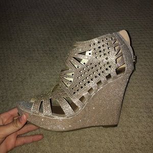 gold sparkly heels